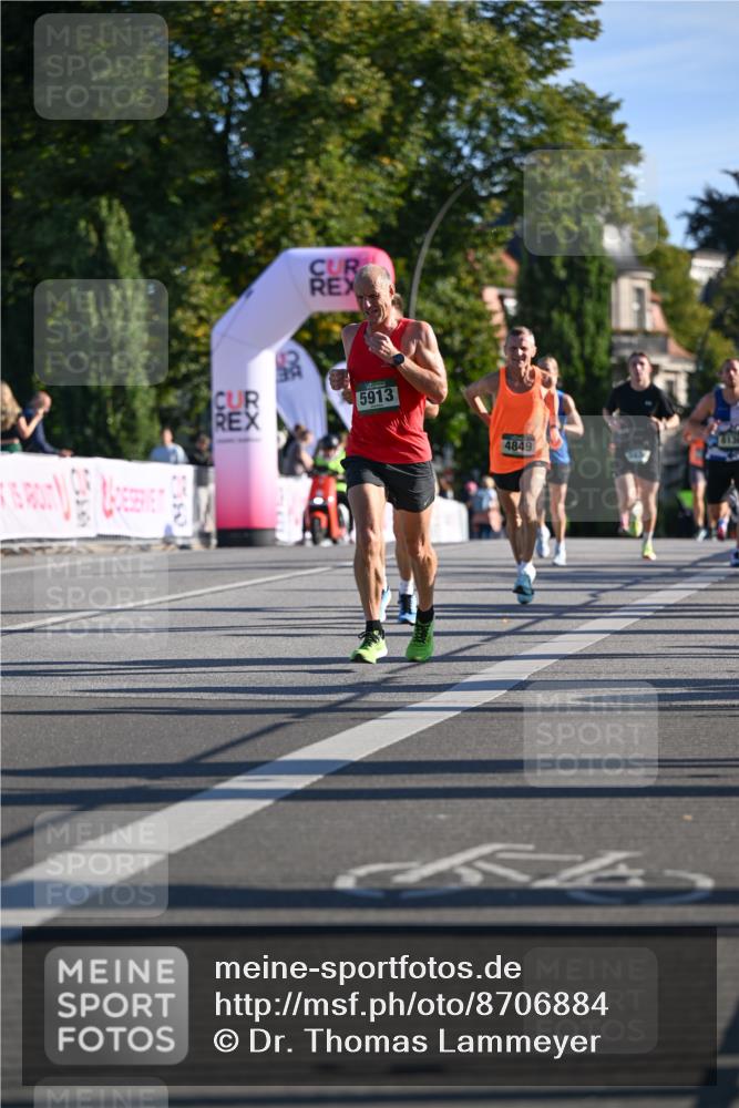 07.09.2025 - BARMER Alsterlauf Dr. Thomas Lammeyer http://msf.ph/oto/8706884 07.09.2025 09:25:49 Laufen 5913, 380, 4849, 813 meine-sportfotos.de