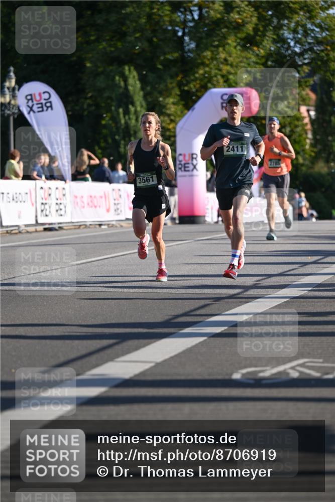 07.09.2025 - BARMER Alsterlauf Dr. Thomas Lammeyer http://msf.ph/oto/8706919 07.09.2025 09:25:55 Laufen 2411, 3561 meine-sportfotos.de