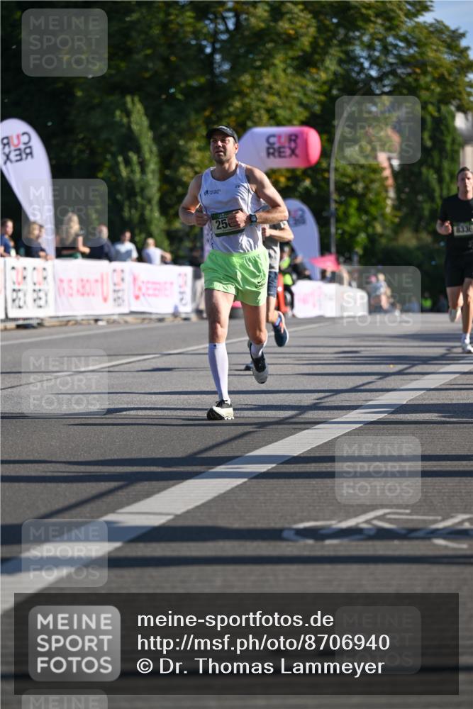 07.09.2025 - BARMER Alsterlauf Dr. Thomas Lammeyer http://msf.ph/oto/8706940 07.09.2025 09:26:00 Laufen 36, 25, 8336 meine-sportfotos.de