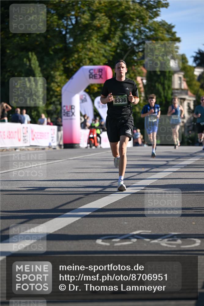 07.09.2025 - BARMER Alsterlauf Dr. Thomas Lammeyer http://msf.ph/oto/8706951 07.09.2025 09:26:02 Laufen 8336, 2310, 7510 meine-sportfotos.de