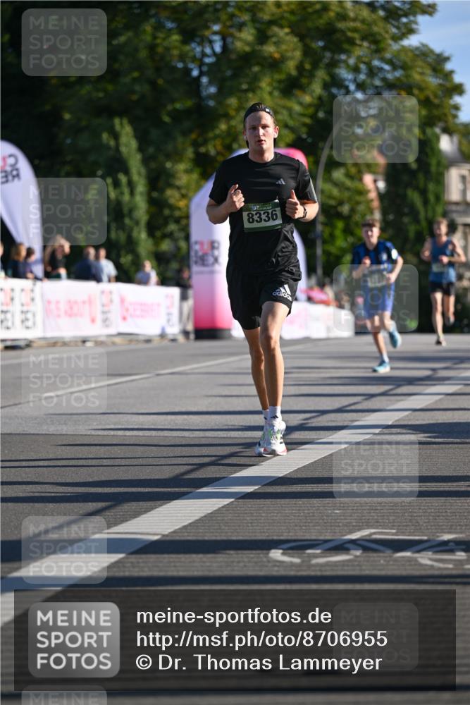 07.09.2025 - BARMER Alsterlauf Dr. Thomas Lammeyer http://msf.ph/oto/8706955 07.09.2025 09:26:02 Laufen 8336 meine-sportfotos.de