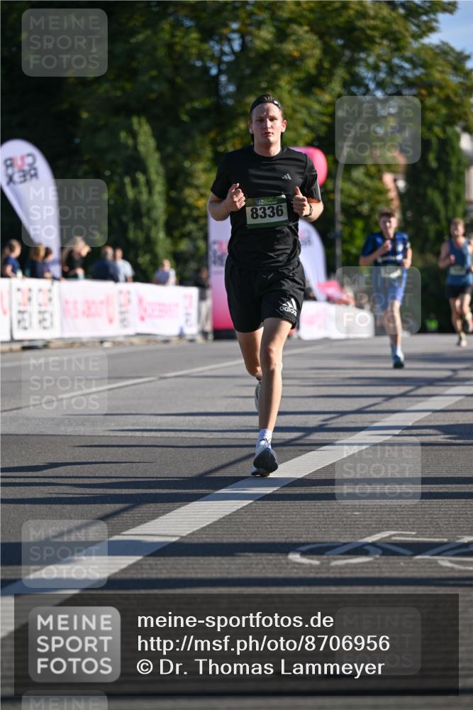 07.09.2025 - BARMER Alsterlauf Dr. Thomas Lammeyer http://msf.ph/oto/8706956 07.09.2025 09:26:02 Laufen 812, 8336 meine-sportfotos.de