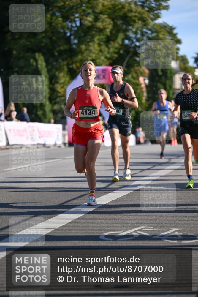 07.09.2025 - BARMER Alsterlauf Dr. Thomas Lammeyer http://msf.ph/oto/8707000 07.09.2025 09:26:10 Laufen 4134, 82 meine-sportfotos.de