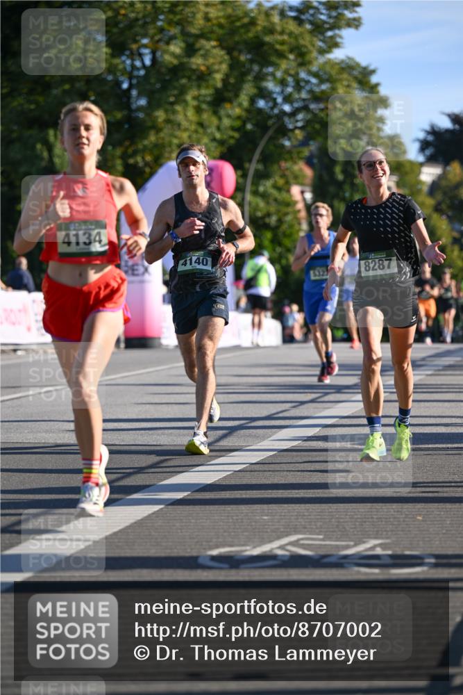07.09.2025 - BARMER Alsterlauf Dr. Thomas Lammeyer http://msf.ph/oto/8707002 07.09.2025 09:26:11 Laufen 4134, 4140, 5323, 8287 meine-sportfotos.de