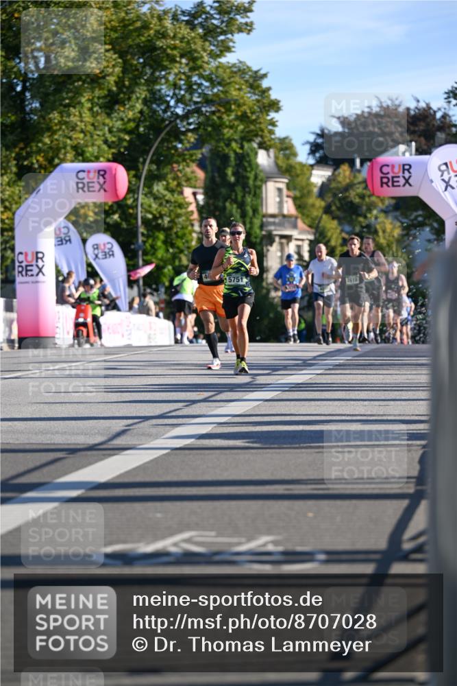 07.09.2025 - BARMER Alsterlauf Dr. Thomas Lammeyer http://msf.ph/oto/8707028 07.09.2025 09:26:16 Laufen 5751, 2613 meine-sportfotos.de