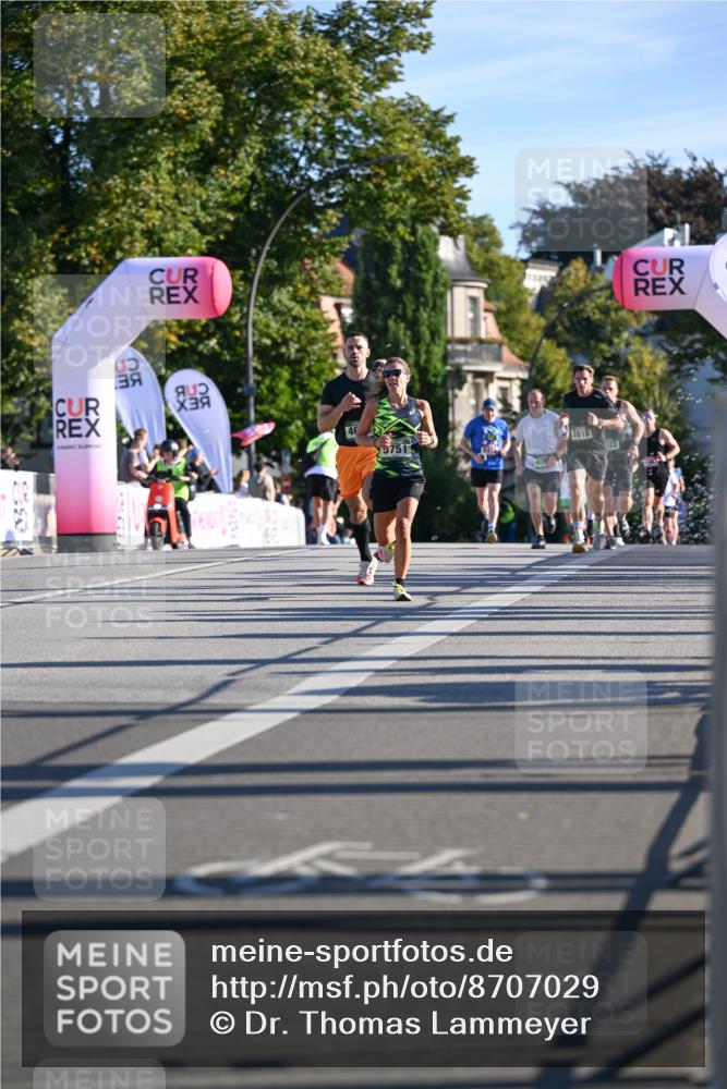 07.09.2025 - BARMER Alsterlauf Dr. Thomas Lammeyer http://msf.ph/oto/8707029 07.09.2025 09:26:17 Laufen 2618, 22, 5751 meine-sportfotos.de