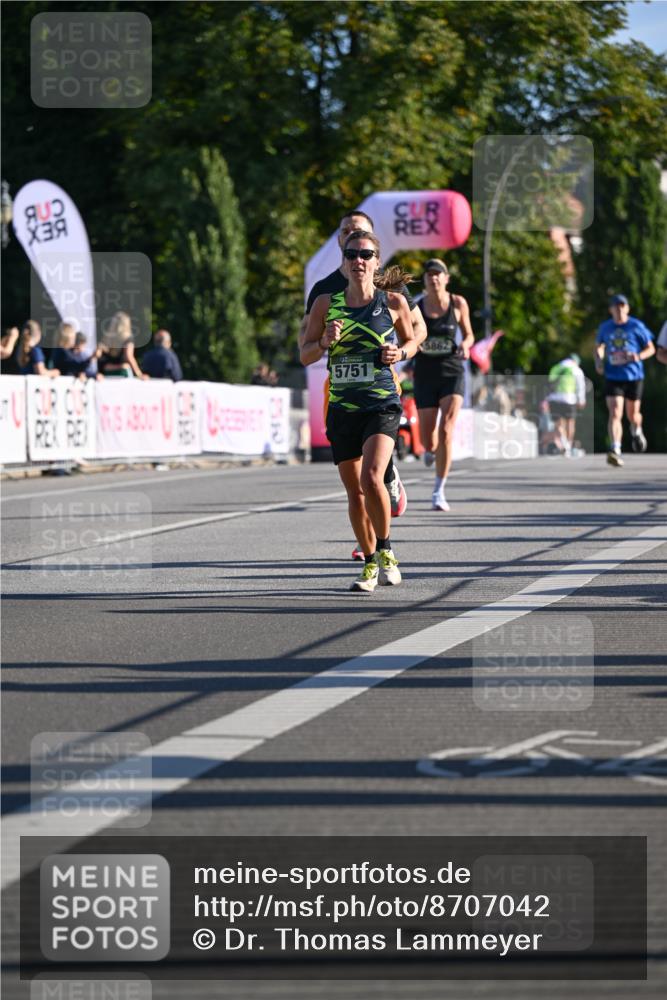 07.09.2025 - BARMER Alsterlauf Dr. Thomas Lammeyer http://msf.ph/oto/8707042 07.09.2025 09:26:19 Laufen 5751, 5862 meine-sportfotos.de