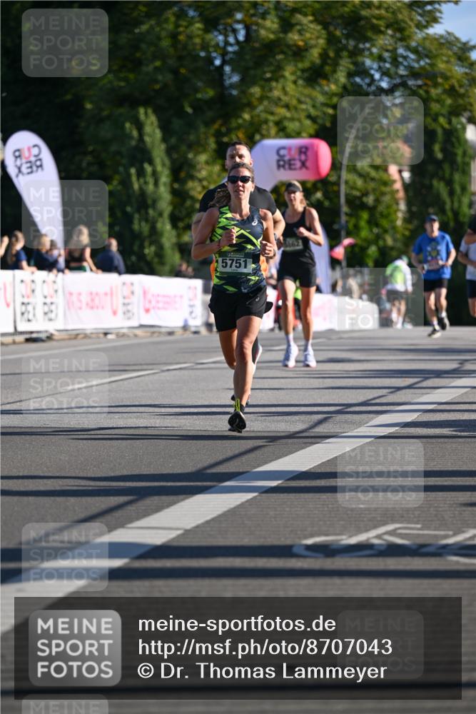 07.09.2025 - BARMER Alsterlauf Dr. Thomas Lammeyer http://msf.ph/oto/8707043 07.09.2025 09:26:19 Laufen 5751 meine-sportfotos.de