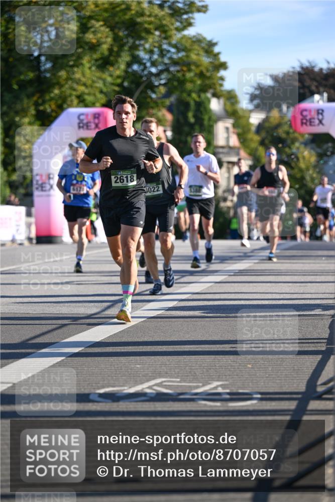 07.09.2025 - BARMER Alsterlauf Dr. Thomas Lammeyer http://msf.ph/oto/8707057 07.09.2025 09:26:22 Laufen 6178, 2618, 1022 meine-sportfotos.de