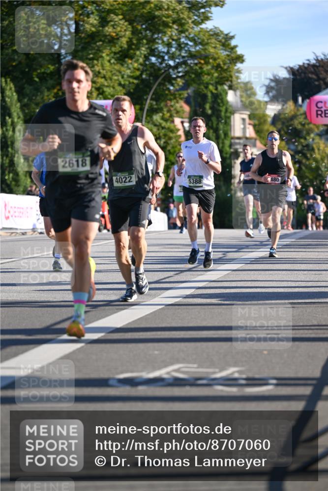 07.09.2025 - BARMER Alsterlauf Dr. Thomas Lammeyer http://msf.ph/oto/8707060 07.09.2025 09:26:22 Laufen 2618, 4022, 5388, 480 meine-sportfotos.de