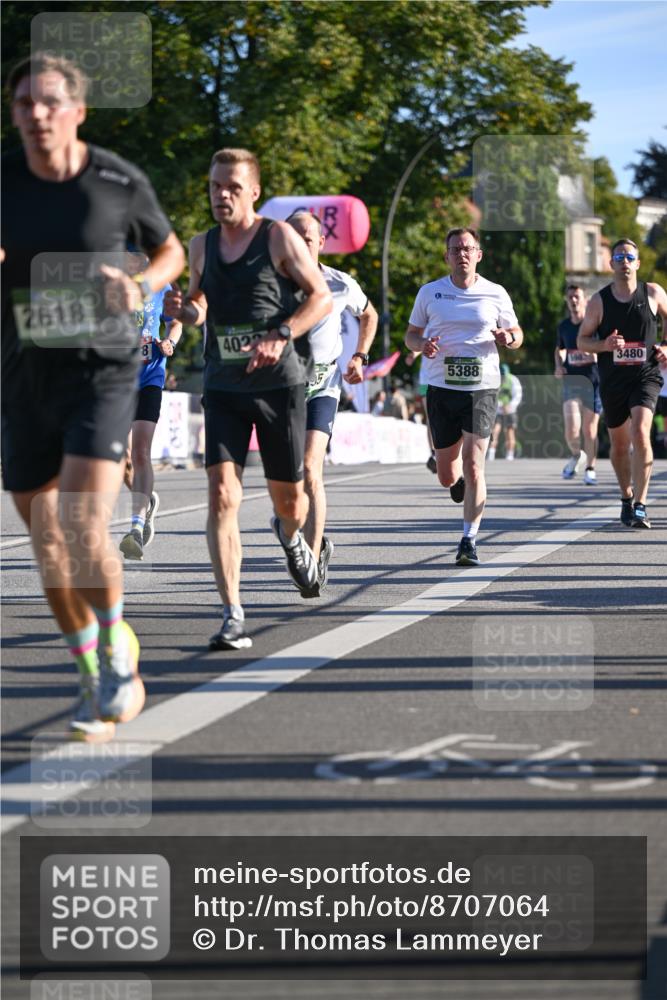 07.09.2025 - BARMER Alsterlauf Dr. Thomas Lammeyer http://msf.ph/oto/8707064 07.09.2025 09:26:23 Laufen 2618, 4022, 3480, 5, 5388 meine-sportfotos.de