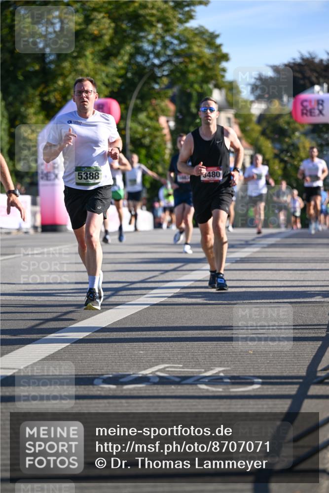 07.09.2025 - BARMER Alsterlauf Dr. Thomas Lammeyer http://msf.ph/oto/8707071 07.09.2025 09:26:24 Laufen 5388, 3480 meine-sportfotos.de