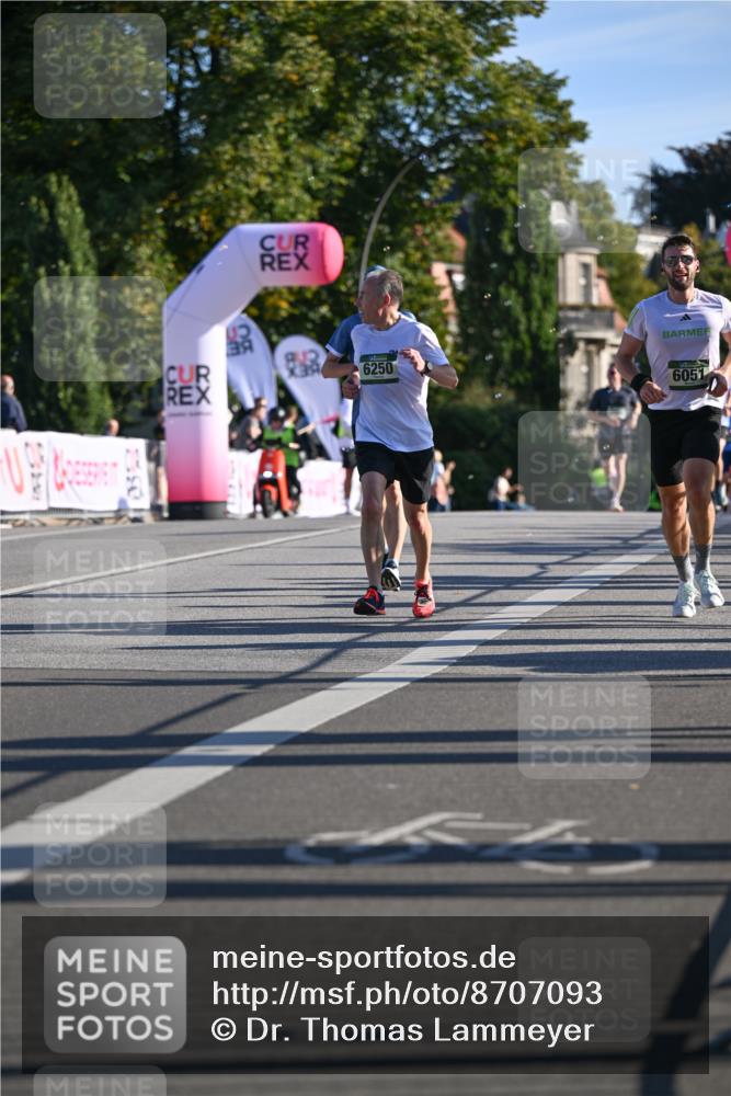 07.09.2025 - BARMER Alsterlauf Dr. Thomas Lammeyer http://msf.ph/oto/8707093 07.09.2025 09:26:29 Laufen 6250, 6051 meine-sportfotos.de