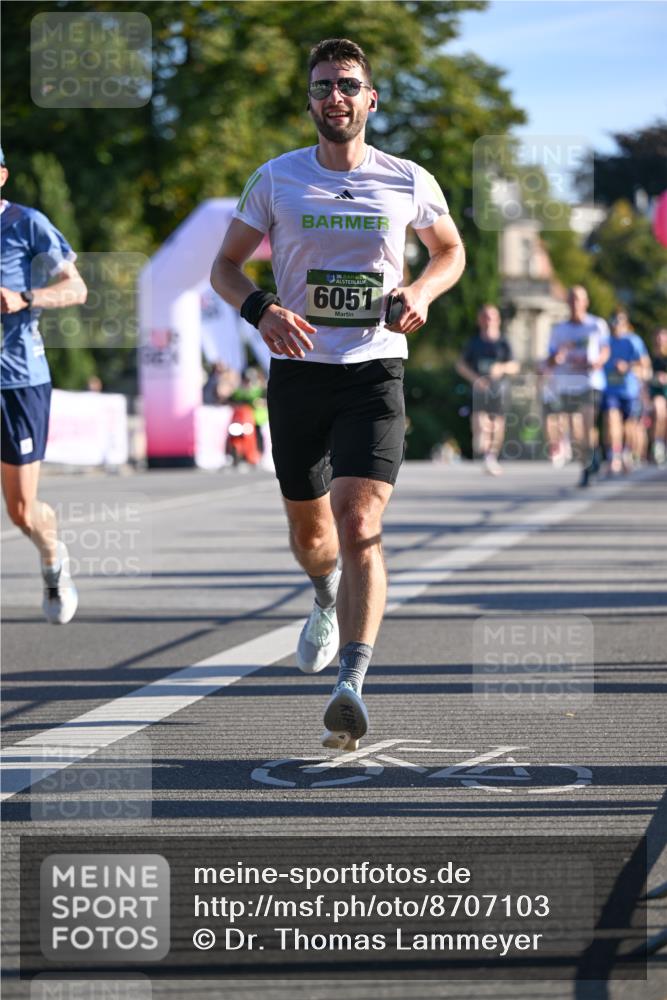 07.09.2025 - BARMER Alsterlauf Dr. Thomas Lammeyer http://msf.ph/oto/8707103 07.09.2025 09:26:31 Laufen 136, 6051 meine-sportfotos.de