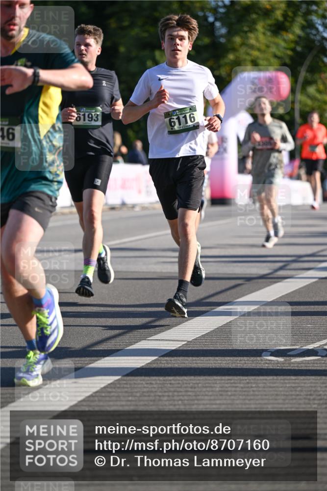 07.09.2025 - BARMER Alsterlauf Dr. Thomas Lammeyer http://msf.ph/oto/8707160 07.09.2025 09:26:41 Laufen 46, 6193, 6116 meine-sportfotos.de