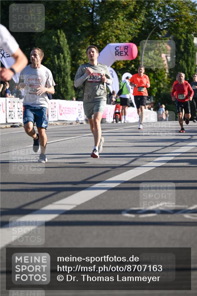 07.09.2025 - BARMER Alsterlauf Dr. Thomas Lammeyer http://msf.ph/oto/8707163 07.09.2025 09:26:42 Laufen 330, 33052, 2404, 8154 meine-sportfotos.de