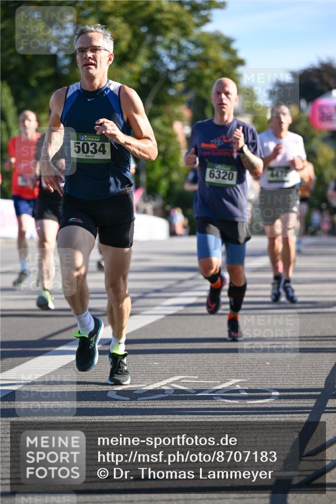 07.09.2025 - BARMER Alsterlauf Dr. Thomas Lammeyer http://msf.ph/oto/8707183 07.09.2025 09:26:46 Laufen 36, 5034, 6320 meine-sportfotos.de