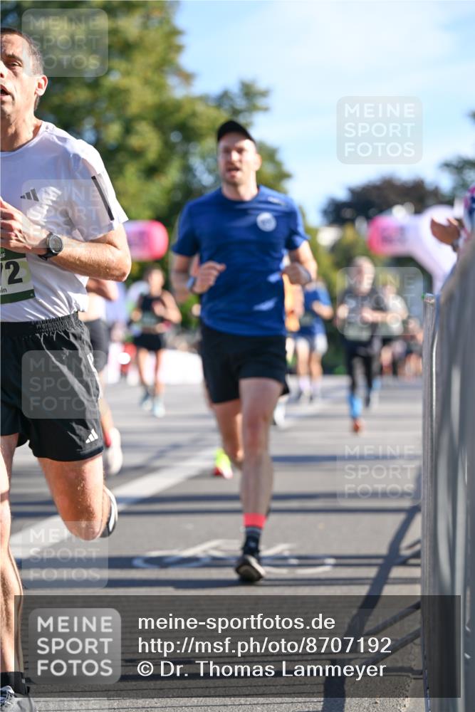 07.09.2025 - BARMER Alsterlauf Dr. Thomas Lammeyer http://msf.ph/oto/8707192 07.09.2025 09:26:48 Laufen 12 meine-sportfotos.de