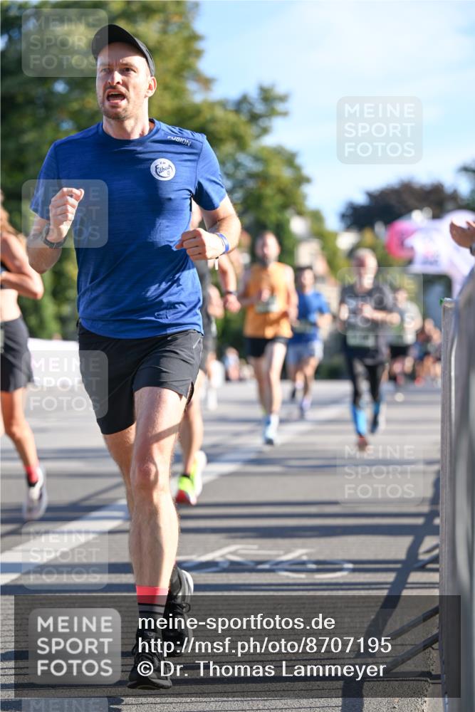 07.09.2025 - BARMER Alsterlauf Dr. Thomas Lammeyer http://msf.ph/oto/8707195 07.09.2025 09:26:49 Laufen  meine-sportfotos.de