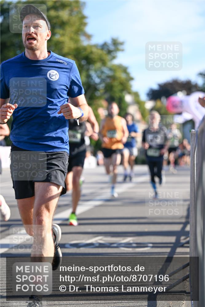 07.09.2025 - BARMER Alsterlauf Dr. Thomas Lammeyer http://msf.ph/oto/8707196 07.09.2025 09:26:49 Laufen  meine-sportfotos.de