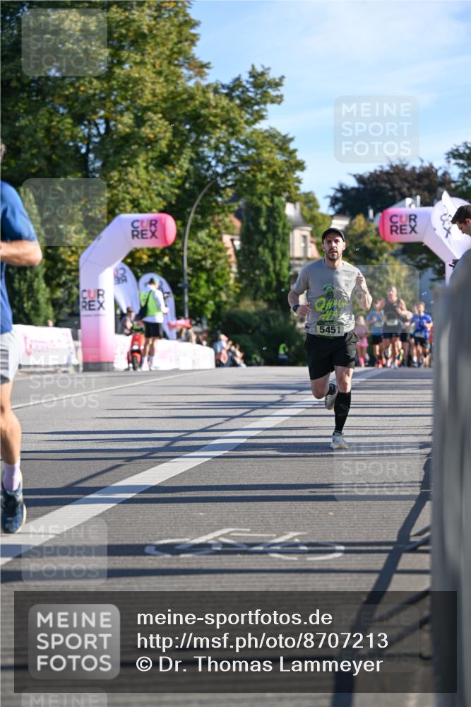 07.09.2025 - BARMER Alsterlauf Dr. Thomas Lammeyer http://msf.ph/oto/8707213 07.09.2025 09:26:53 Laufen 5451 meine-sportfotos.de
