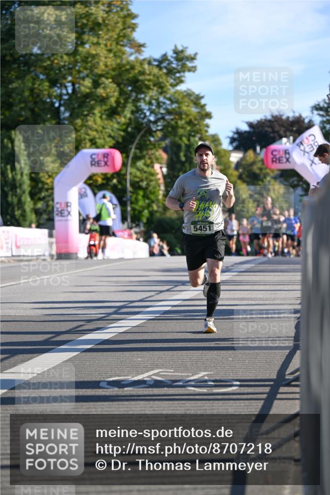 07.09.2025 - BARMER Alsterlauf Dr. Thomas Lammeyer http://msf.ph/oto/8707218 07.09.2025 09:26:53 Laufen 5451 meine-sportfotos.de