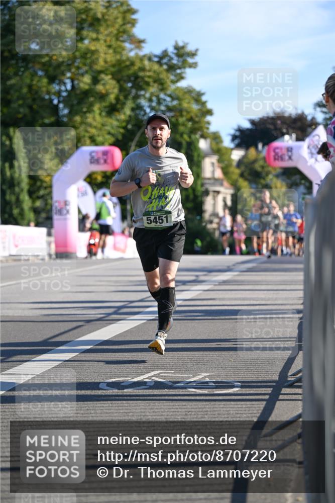 07.09.2025 - BARMER Alsterlauf Dr. Thomas Lammeyer http://msf.ph/oto/8707220 07.09.2025 09:26:54 Laufen 5451 meine-sportfotos.de