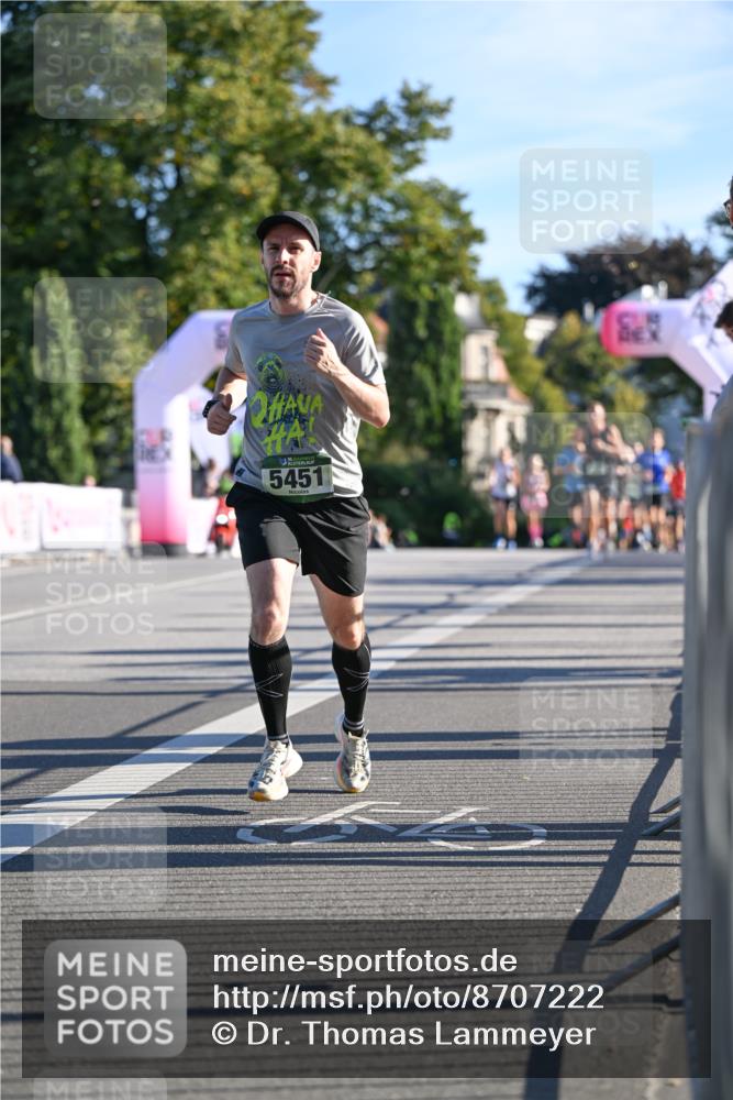 07.09.2025 - BARMER Alsterlauf Dr. Thomas Lammeyer http://msf.ph/oto/8707222 07.09.2025 09:26:54 Laufen 5451 meine-sportfotos.de