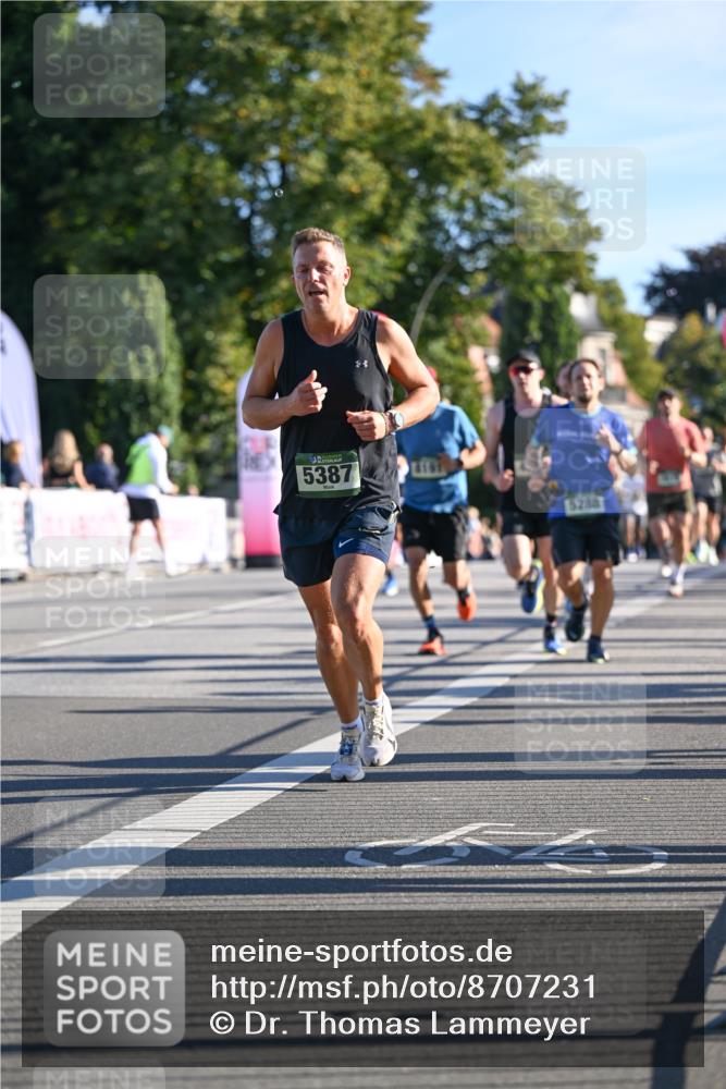07.09.2025 - BARMER Alsterlauf Dr. Thomas Lammeyer http://msf.ph/oto/8707231 07.09.2025 09:27:01 Laufen 5387, 5288 meine-sportfotos.de
