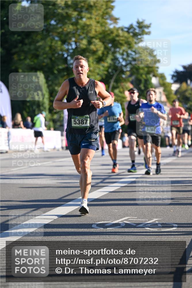 07.09.2025 - BARMER Alsterlauf Dr. Thomas Lammeyer http://msf.ph/oto/8707232 07.09.2025 09:27:01 Laufen 5387 meine-sportfotos.de
