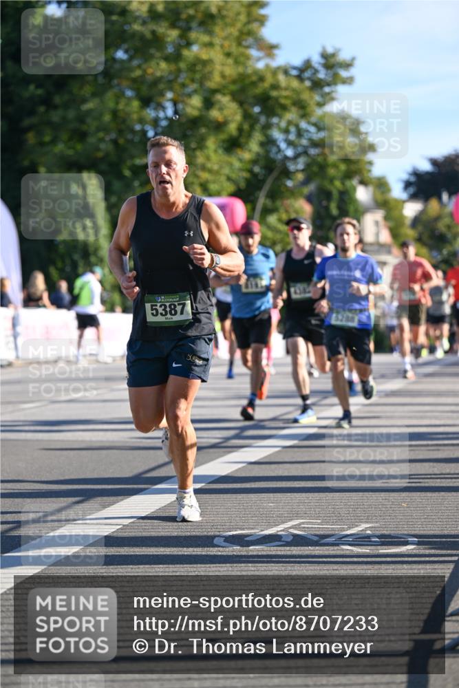 07.09.2025 - BARMER Alsterlauf Dr. Thomas Lammeyer http://msf.ph/oto/8707233 07.09.2025 09:27:01 Laufen 5387, 5208 meine-sportfotos.de