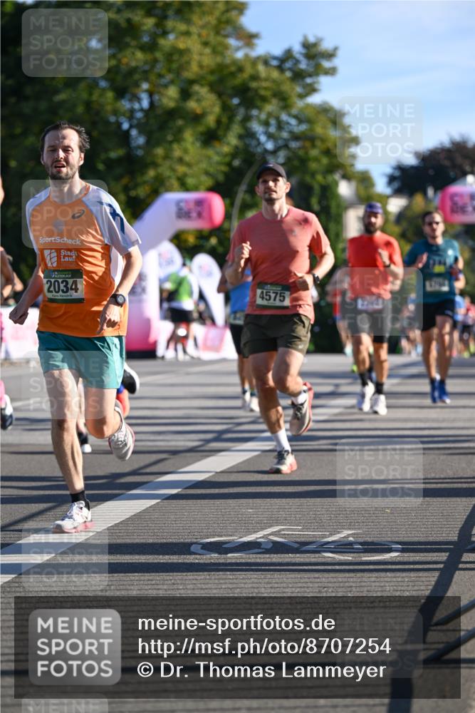 07.09.2025 - BARMER Alsterlauf Dr. Thomas Lammeyer http://msf.ph/oto/8707254 07.09.2025 09:27:05 Laufen 12015, 2034, 4575 meine-sportfotos.de