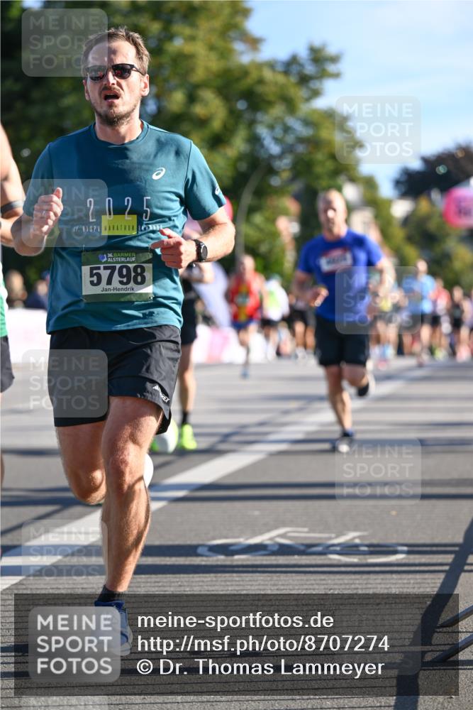 07.09.2025 - BARMER Alsterlauf Dr. Thomas Lammeyer http://msf.ph/oto/8707274 07.09.2025 09:27:09 Laufen 2025, 19, 36, 5798 meine-sportfotos.de