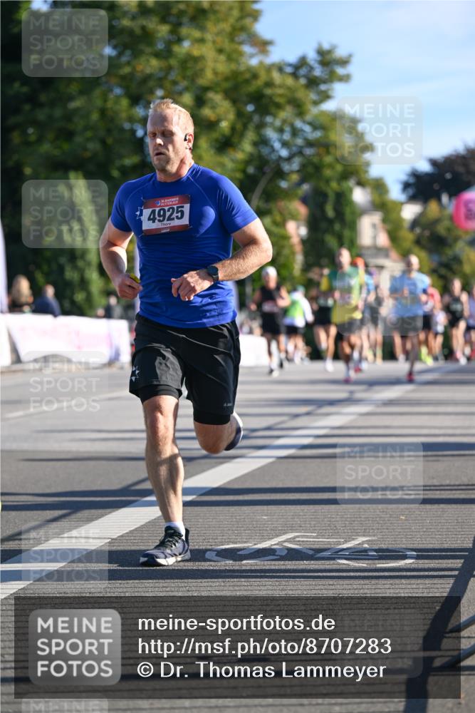 07.09.2025 - BARMER Alsterlauf Dr. Thomas Lammeyer http://msf.ph/oto/8707283 07.09.2025 09:27:10 Laufen 4925 meine-sportfotos.de