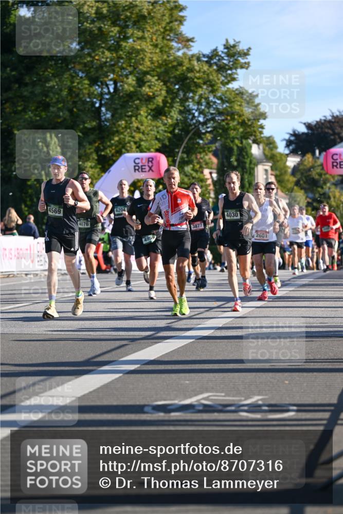 07.09.2025 - BARMER Alsterlauf Dr. Thomas Lammeyer http://msf.ph/oto/8707316 07.09.2025 09:27:17 Laufen 4569, 4076, 6204, 4959, 3877, 4030, 2601 meine-sportfotos.de
