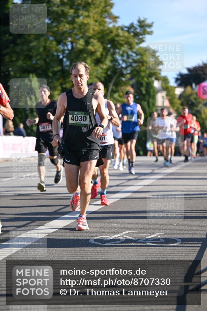 07.09.2025 - BARMER Alsterlauf Dr. Thomas Lammeyer http://msf.ph/oto/8707330 07.09.2025 09:27:19 Laufen 3877, 4030 meine-sportfotos.de