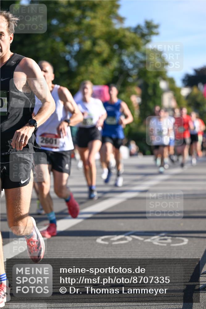 07.09.2025 - BARMER Alsterlauf Dr. Thomas Lammeyer http://msf.ph/oto/8707335 07.09.2025 09:27:20 Laufen 2601 meine-sportfotos.de
