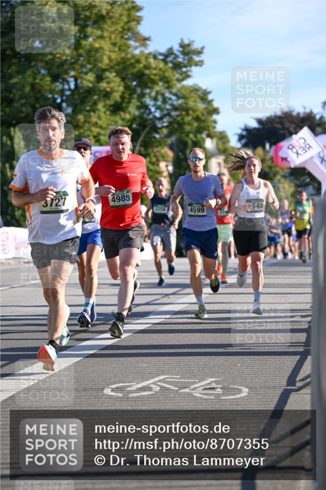07.09.2025 - BARMER Alsterlauf Dr. Thomas Lammeyer http://msf.ph/oto/8707355 07.09.2025 09:27:24 Laufen 3727, 4985, 4599, 543 meine-sportfotos.de