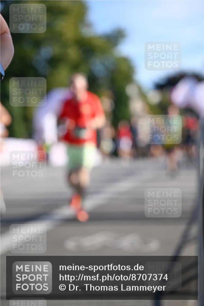 07.09.2025 - BARMER Alsterlauf Dr. Thomas Lammeyer http://msf.ph/oto/8707374 07.09.2025 09:27:27 Laufen  meine-sportfotos.de