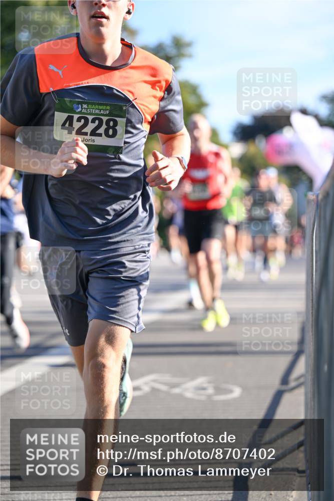 07.09.2025 - BARMER Alsterlauf Dr. Thomas Lammeyer http://msf.ph/oto/8707402 07.09.2025 09:27:33 Laufen 36, 4228 meine-sportfotos.de