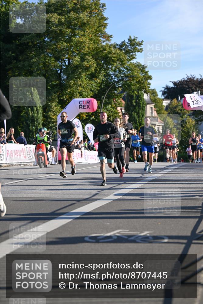 07.09.2025 - BARMER Alsterlauf Dr. Thomas Lammeyer http://msf.ph/oto/8707445 07.09.2025 09:27:44 Laufen 8431, 101, 5123, 6163 meine-sportfotos.de