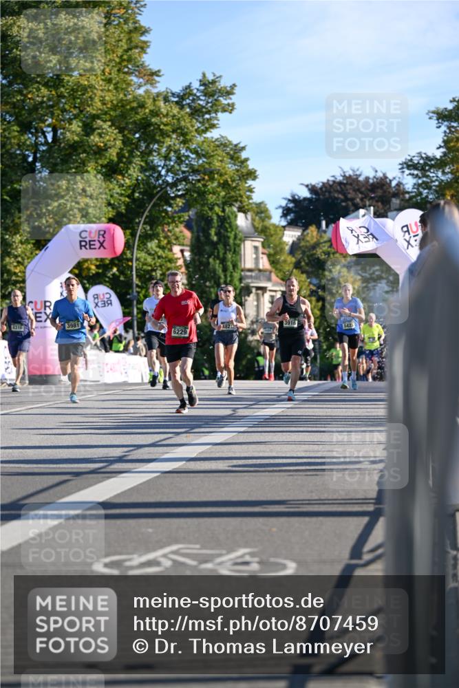 07.09.2025 - BARMER Alsterlauf Dr. Thomas Lammeyer http://msf.ph/oto/8707459 07.09.2025 09:27:49 Laufen 8316, 3981, 3916, 4821, 6229, 5423 meine-sportfotos.de
