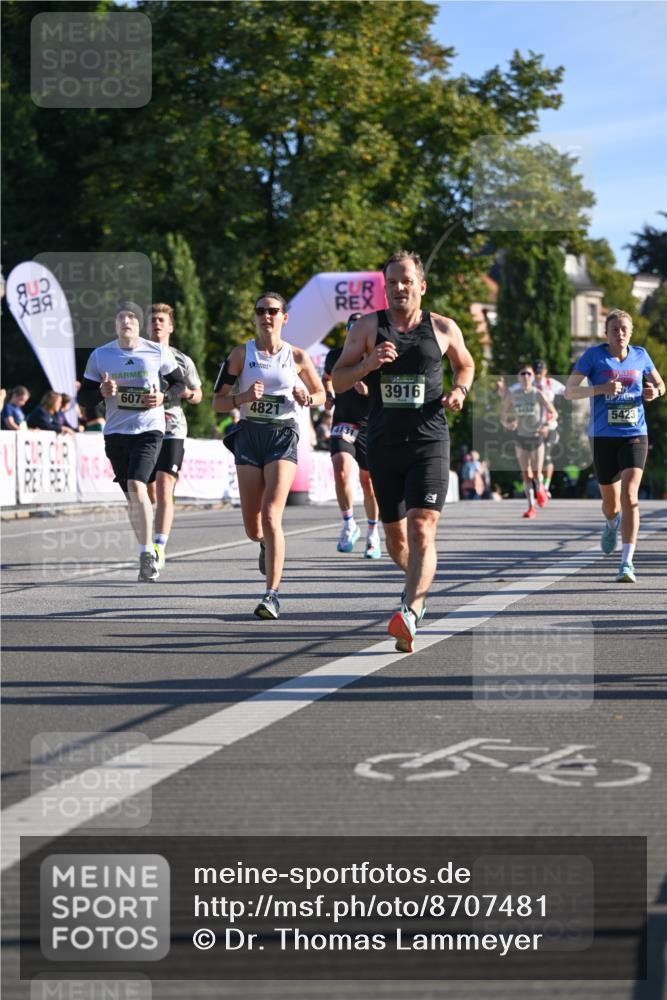 07.09.2025 - BARMER Alsterlauf Dr. Thomas Lammeyer http://msf.ph/oto/8707481 07.09.2025 09:27:53 Laufen 607, 4821, 4131, 3916, 5423, 4 meine-sportfotos.de