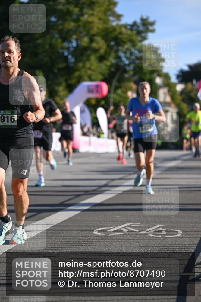 07.09.2025 - BARMER Alsterlauf Dr. Thomas Lammeyer http://msf.ph/oto/8707490 07.09.2025 09:27:54 Laufen 916 meine-sportfotos.de