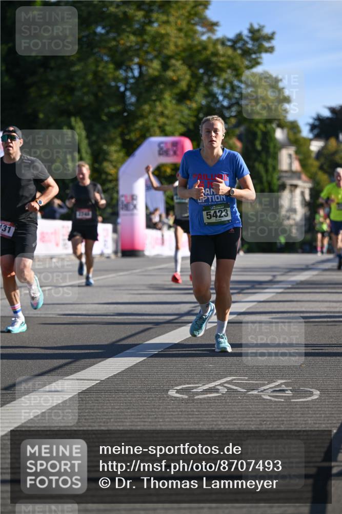 07.09.2025 - BARMER Alsterlauf Dr. Thomas Lammeyer http://msf.ph/oto/8707493 07.09.2025 09:27:55 Laufen 131, 5423, 59 meine-sportfotos.de