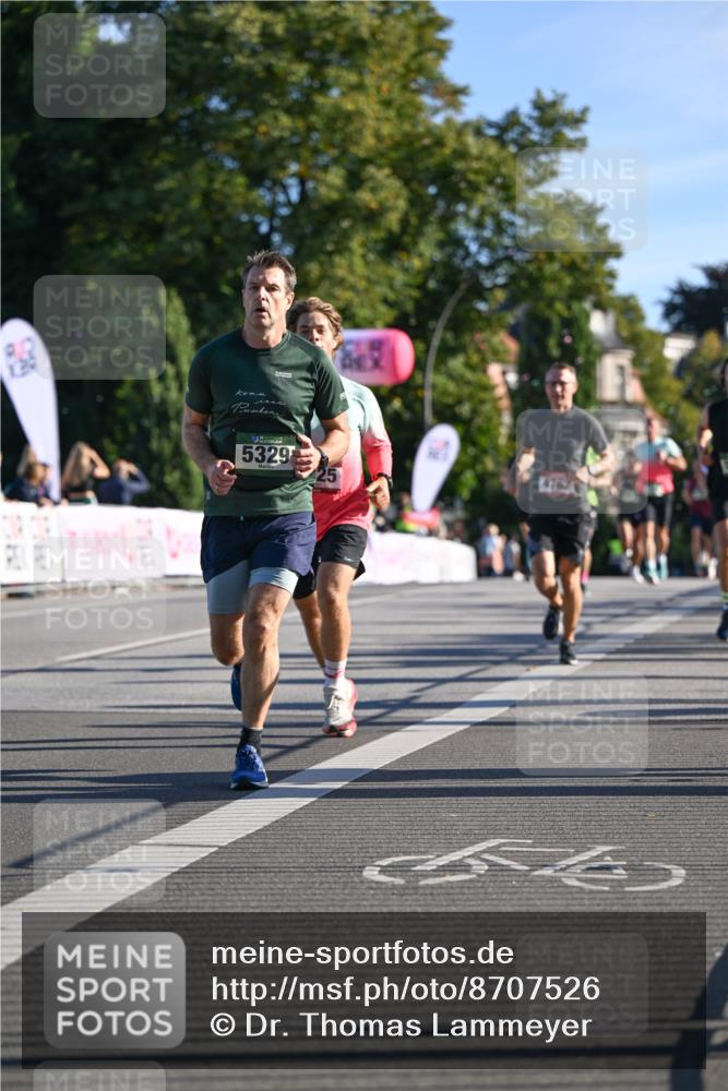 07.09.2025 - BARMER Alsterlauf Dr. Thomas Lammeyer http://msf.ph/oto/8707526 07.09.2025 09:28:01 Laufen 5329, 4762, 53 meine-sportfotos.de