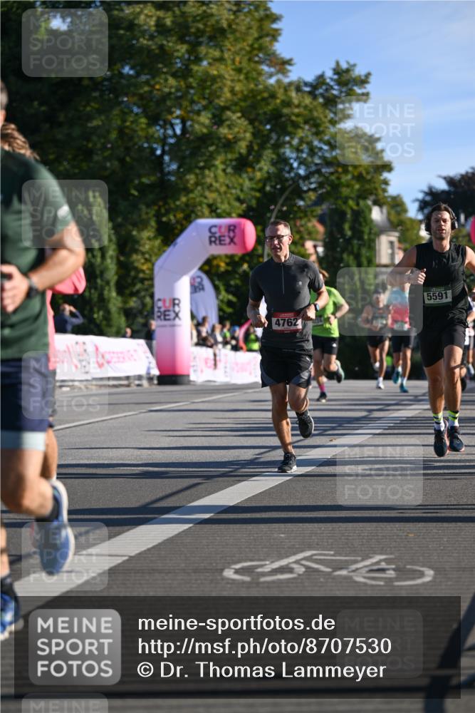 07.09.2025 - BARMER Alsterlauf Dr. Thomas Lammeyer http://msf.ph/oto/8707530 07.09.2025 09:28:03 Laufen 5591, 4762, 554 meine-sportfotos.de