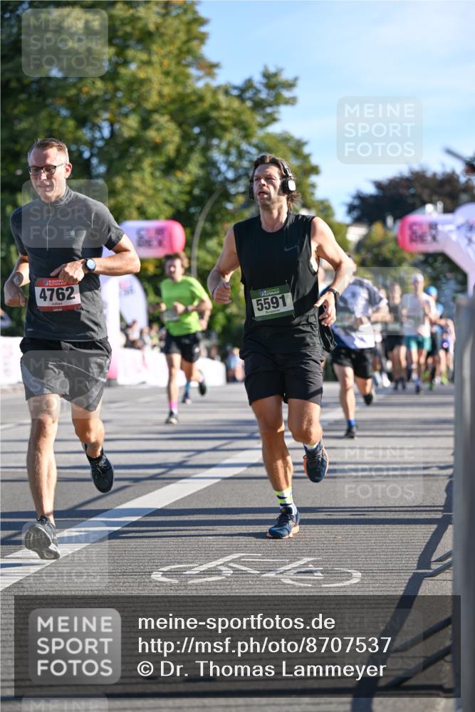 07.09.2025 - BARMER Alsterlauf Dr. Thomas Lammeyer http://msf.ph/oto/8707537 07.09.2025 09:28:04 Laufen 4762, 5591 meine-sportfotos.de