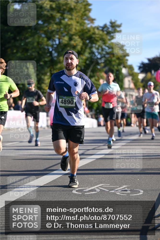 07.09.2025 - BARMER Alsterlauf Dr. Thomas Lammeyer http://msf.ph/oto/8707552 07.09.2025 09:28:07 Laufen 4890 meine-sportfotos.de