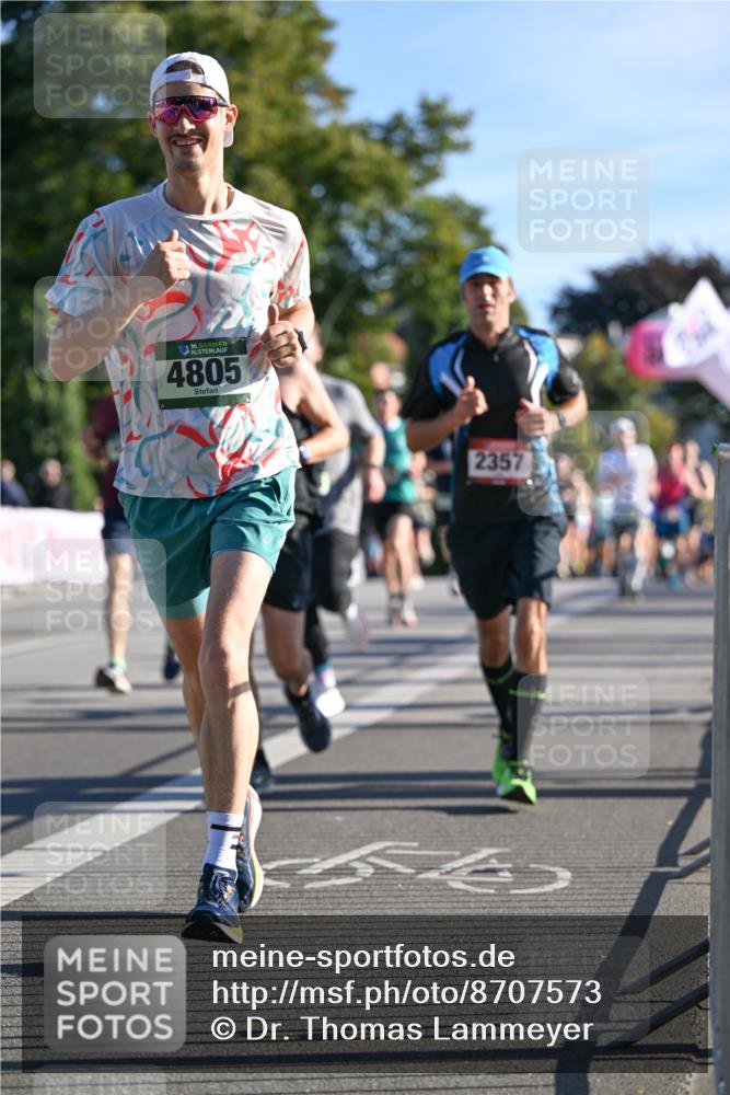07.09.2025 - BARMER Alsterlauf Dr. Thomas Lammeyer http://msf.ph/oto/8707573 07.09.2025 09:28:10 Laufen 36, 4805, 2357 meine-sportfotos.de